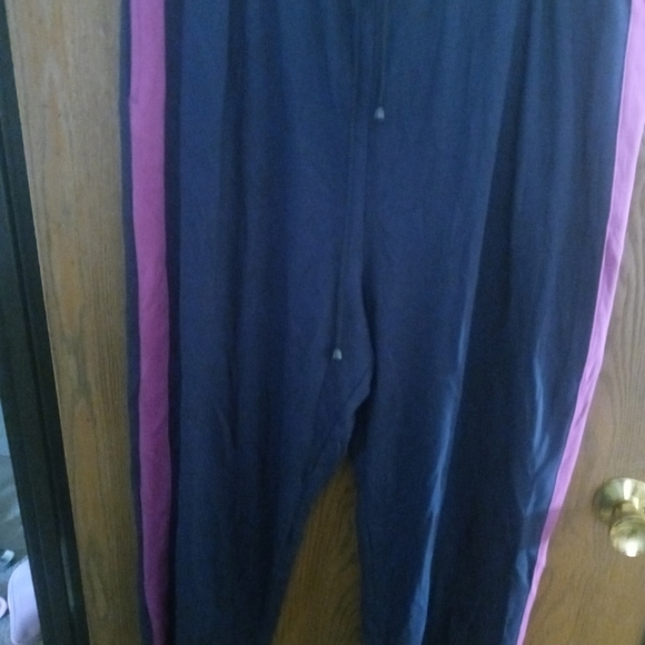 Woman within blue/purple jogging pants 3x - Picture 3 of 3